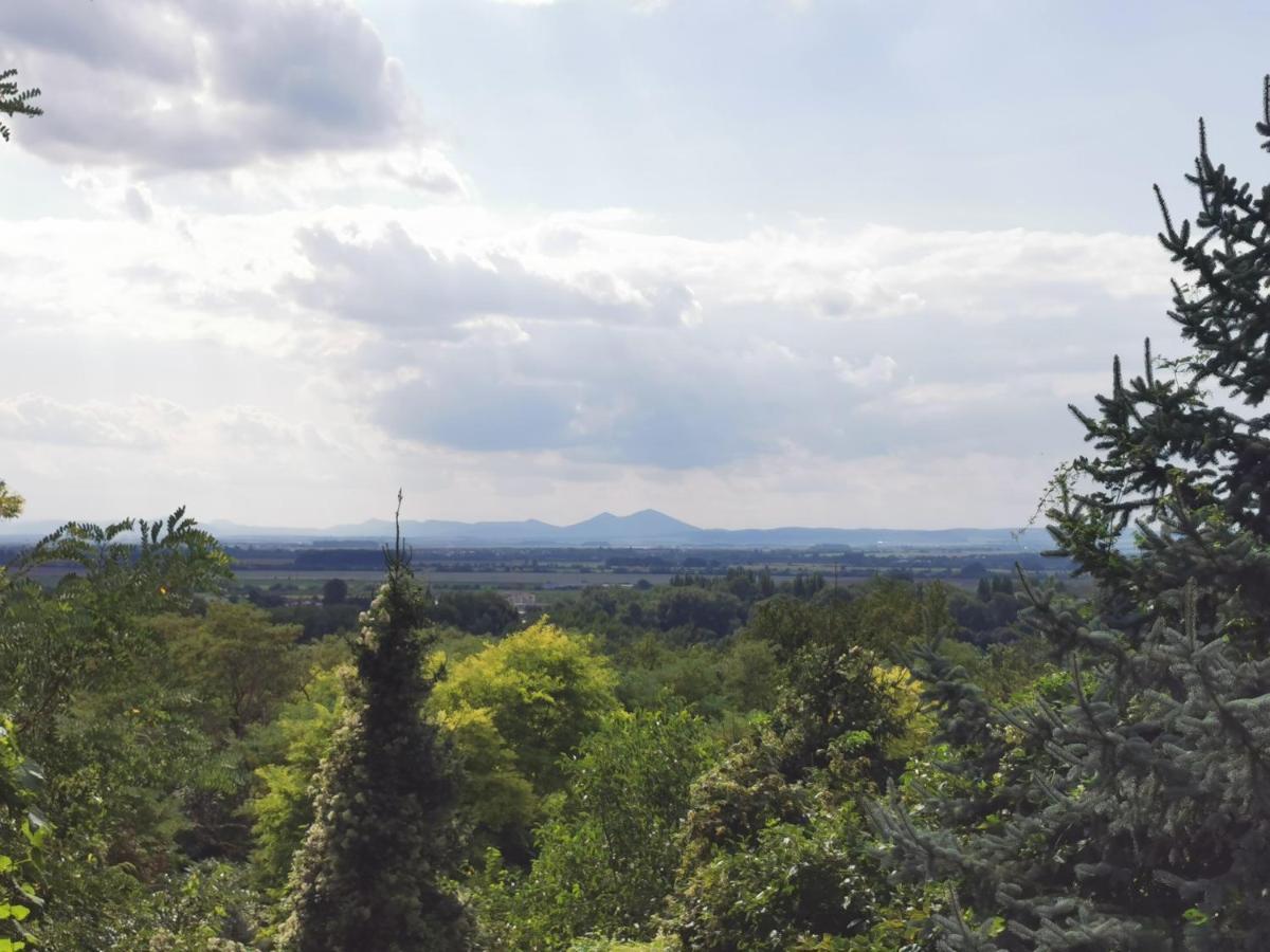 Sunset House Piestany Bungalow Banka 外观 照片
