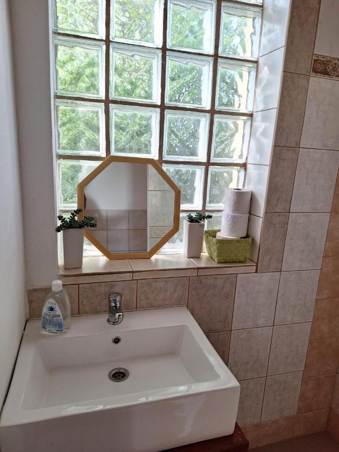 Sunset House Piestany Bungalow Banka 外观 照片