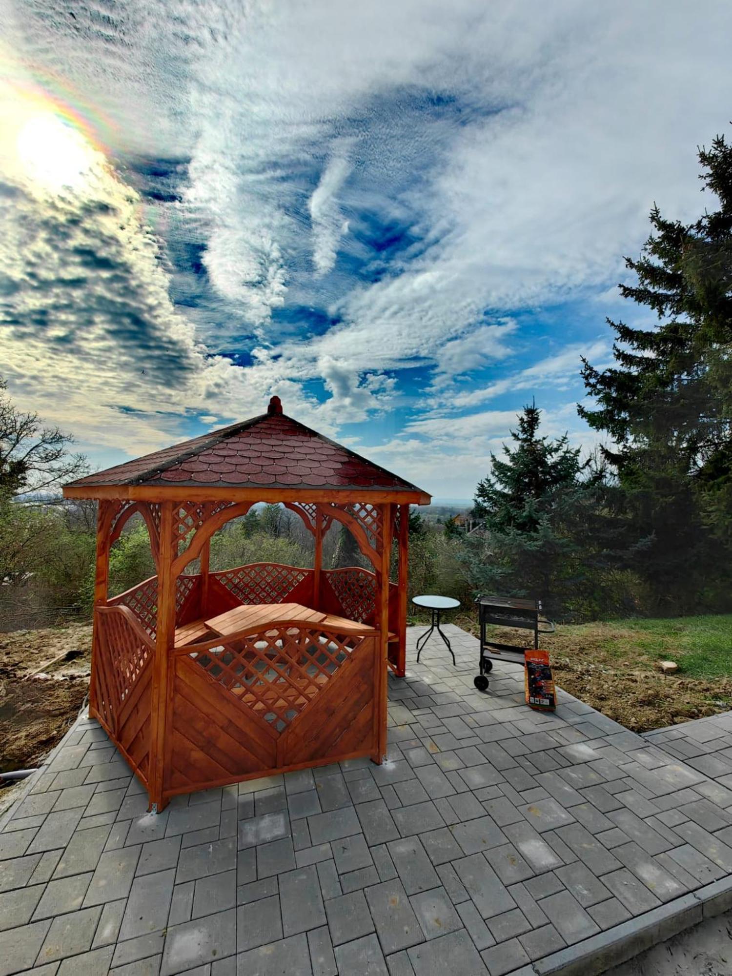 Sunset House Piestany Bungalow Banka 外观 照片